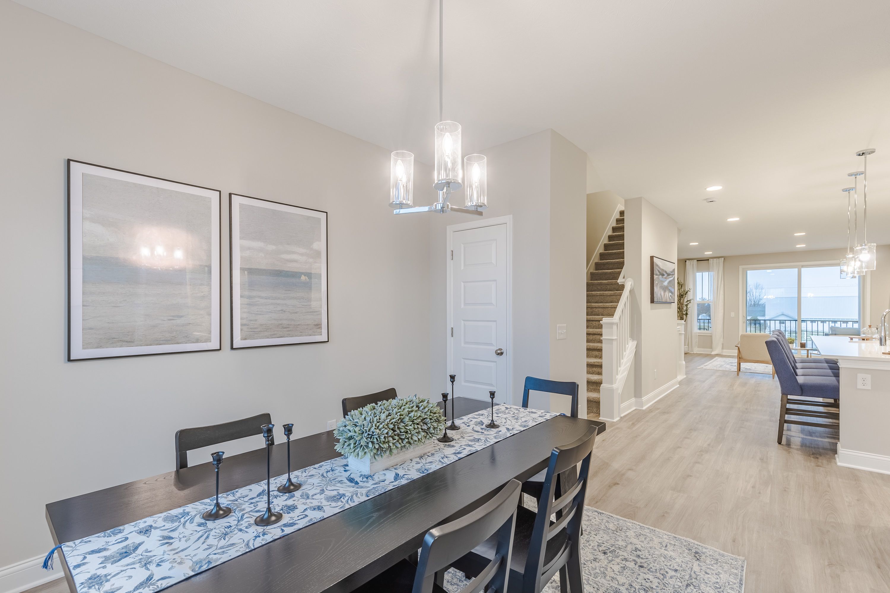 COT10003-MIDTOWN P2-S MODEL-24