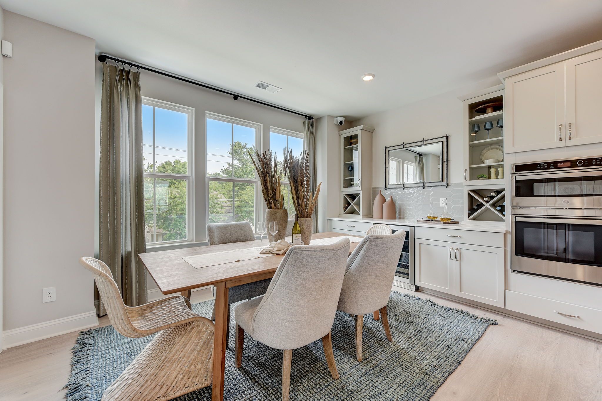 411 Jetton St-016