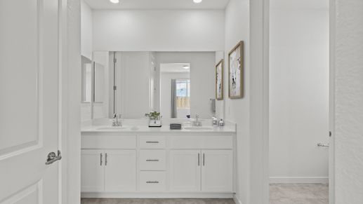 Magnolia Primary Bath
