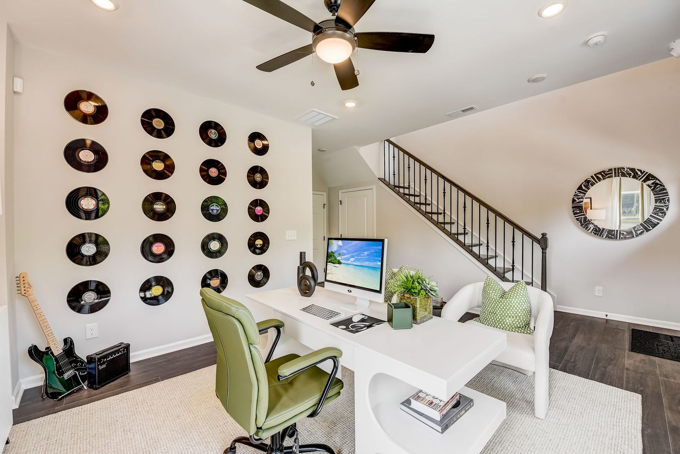 407 Jetton St-007
