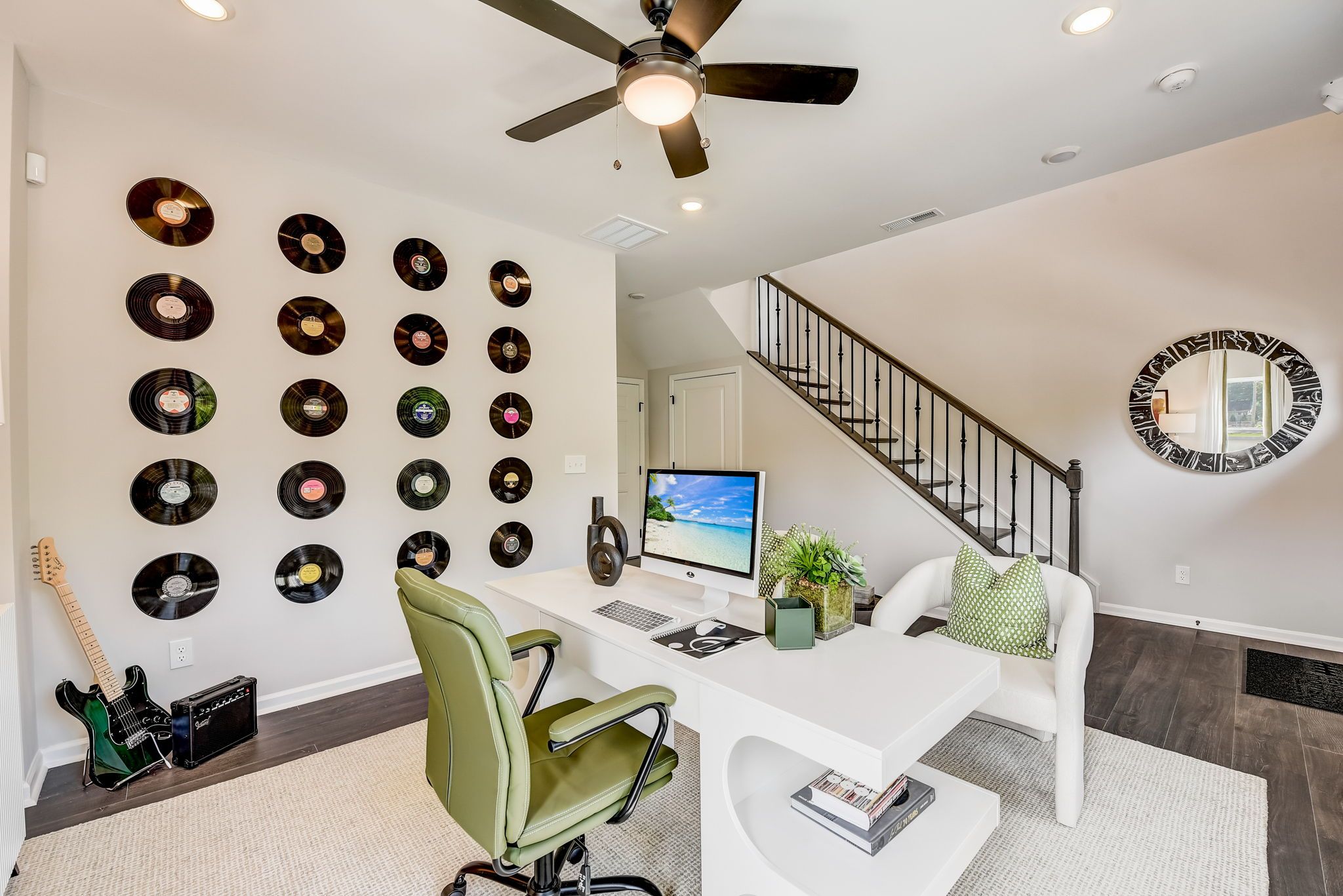407 Jetton St-007