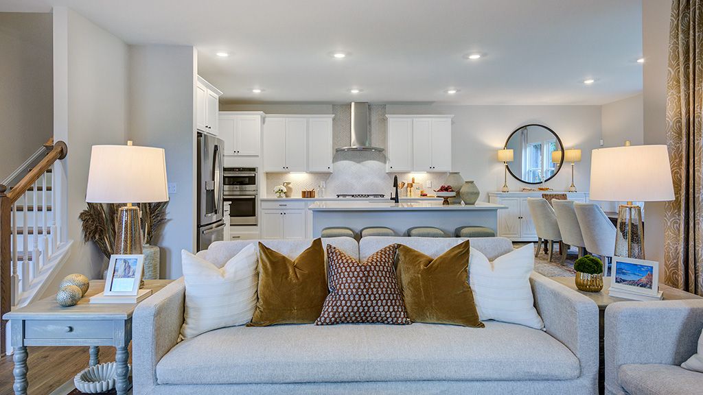 G Quincy gathering to kit