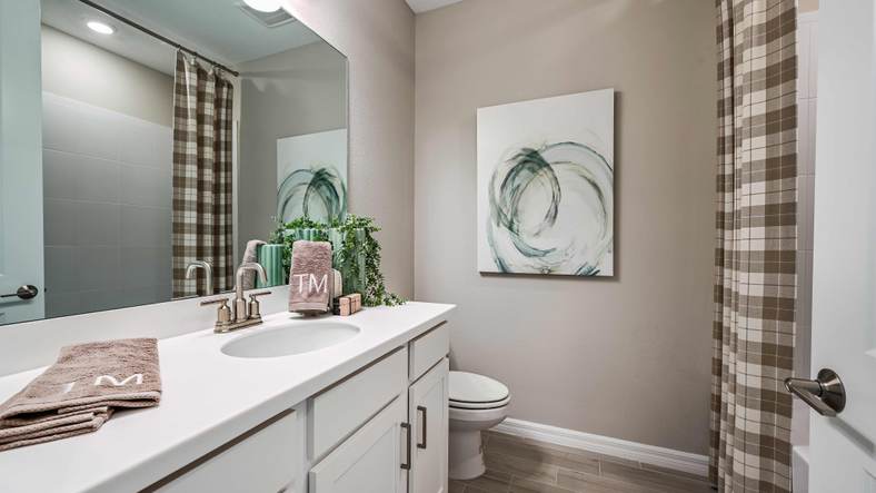 Tiburon Bahama 66431200x675  bathroom 2