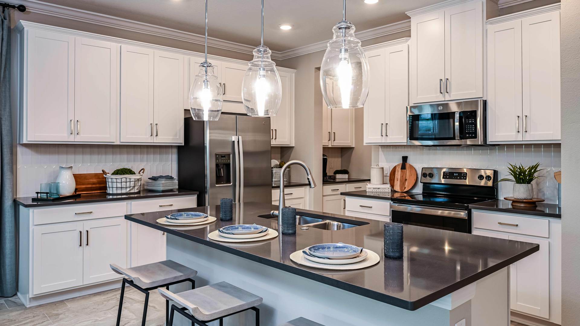 Tiburon Grenada 6364-1200x675 - kitchen