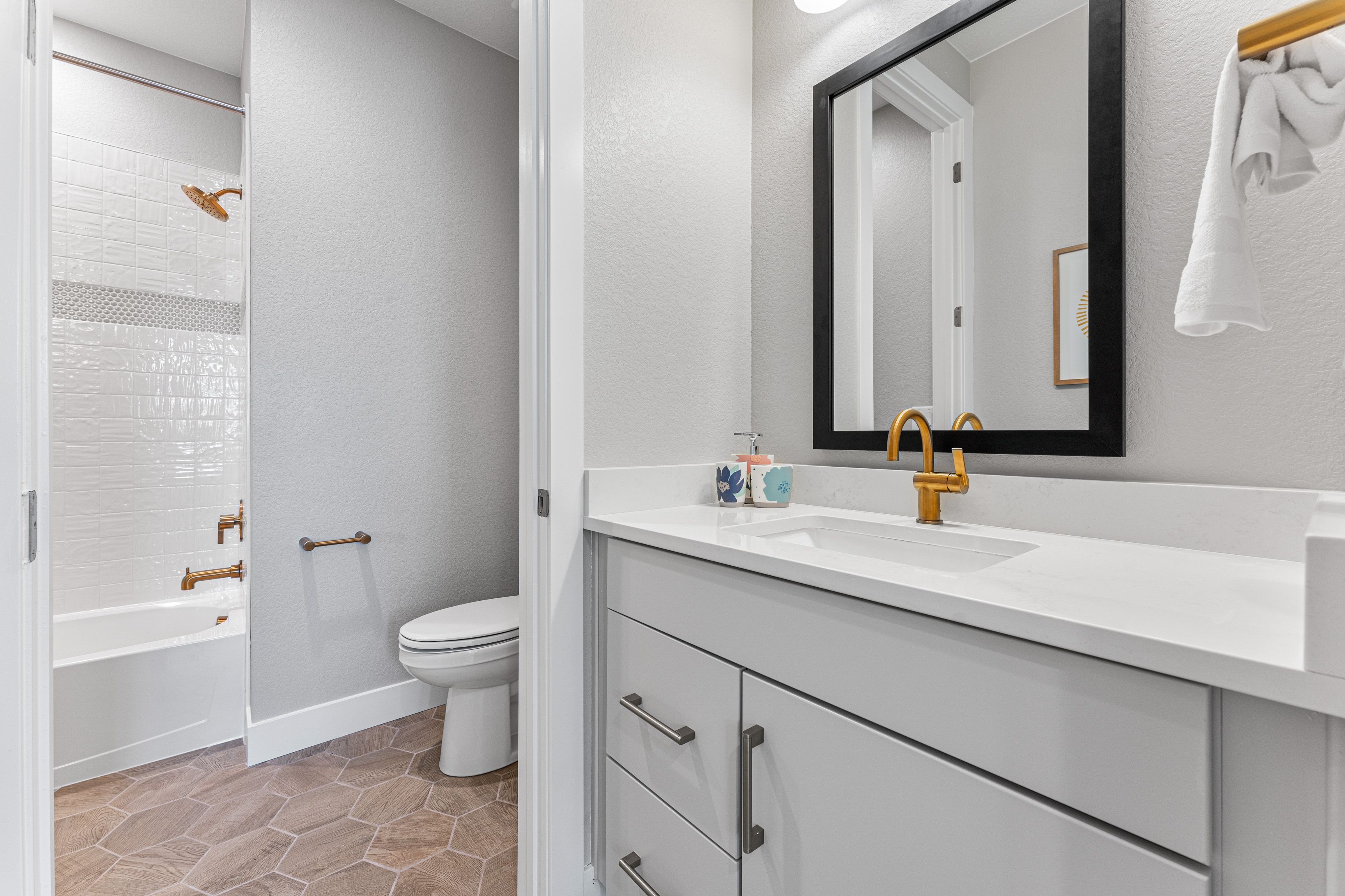 056-3762-Freestone-Pt