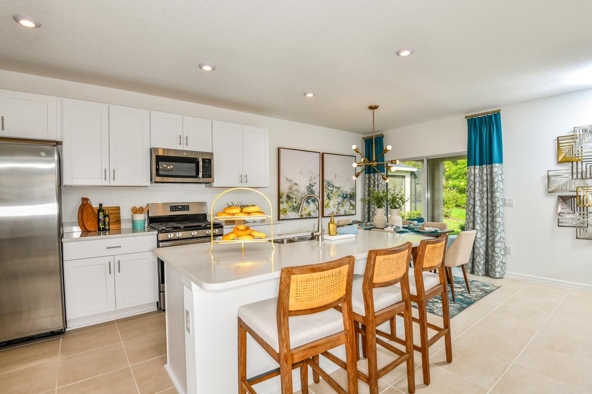 Eaves Bend-Elm 3750.jpg