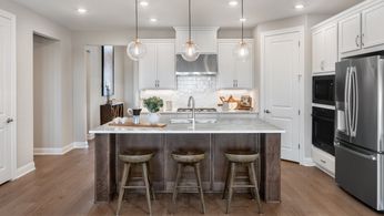 Nolina - Carmine - Kitchen.jpg