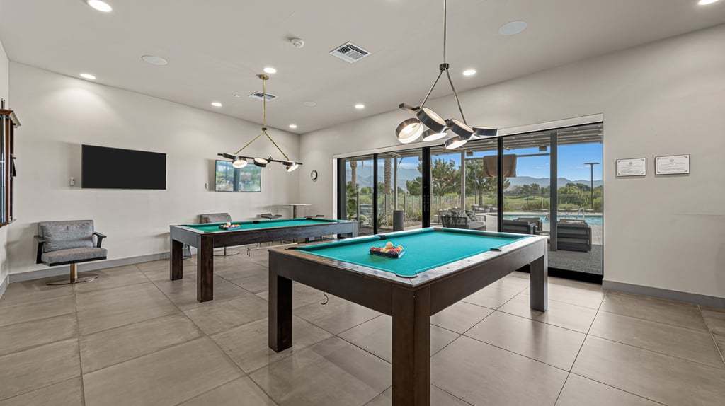 11-custom-Ovation Clubhouse-11