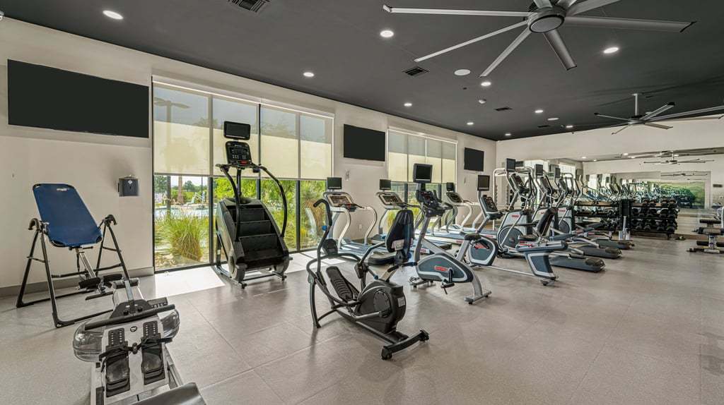 13-custom-Ovation Clubhouse-13