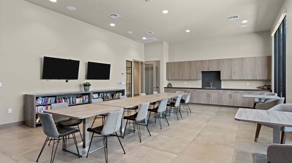 32-custom-Ovation Clubhouse-33