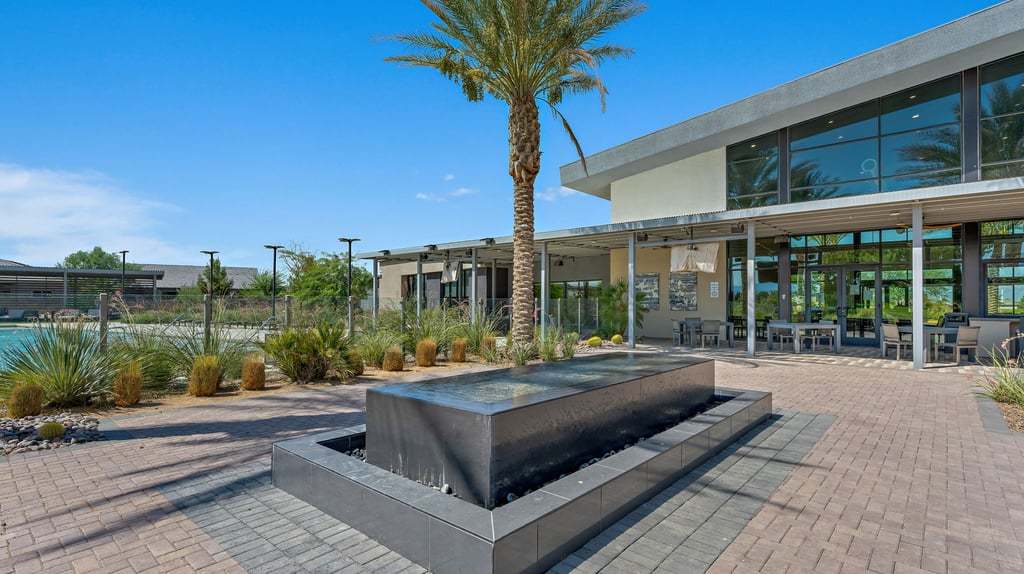 44-custom-Ovation Clubhouse-44