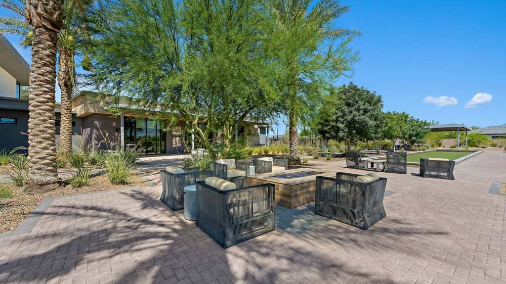 47-custom-Ovation Clubhouse-47