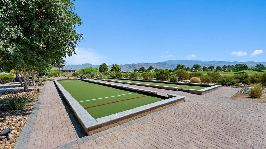 49-custom-Ovation Clubhouse-49