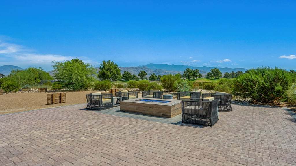 52-custom-Ovation Clubhouse-54