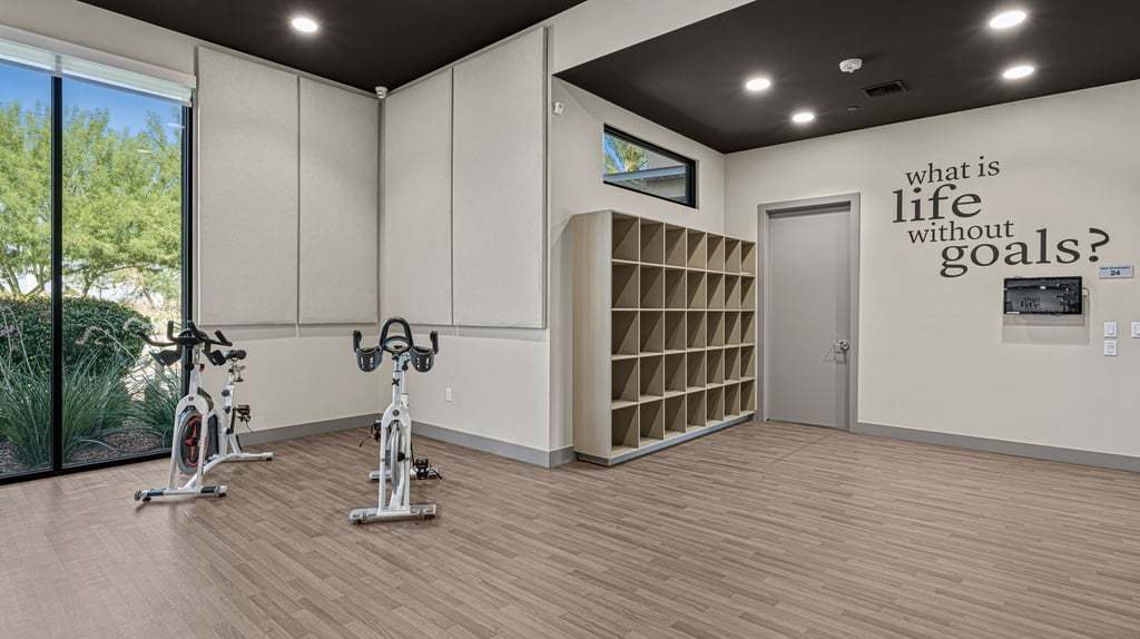 8-custom-Ovation Clubhouse-8