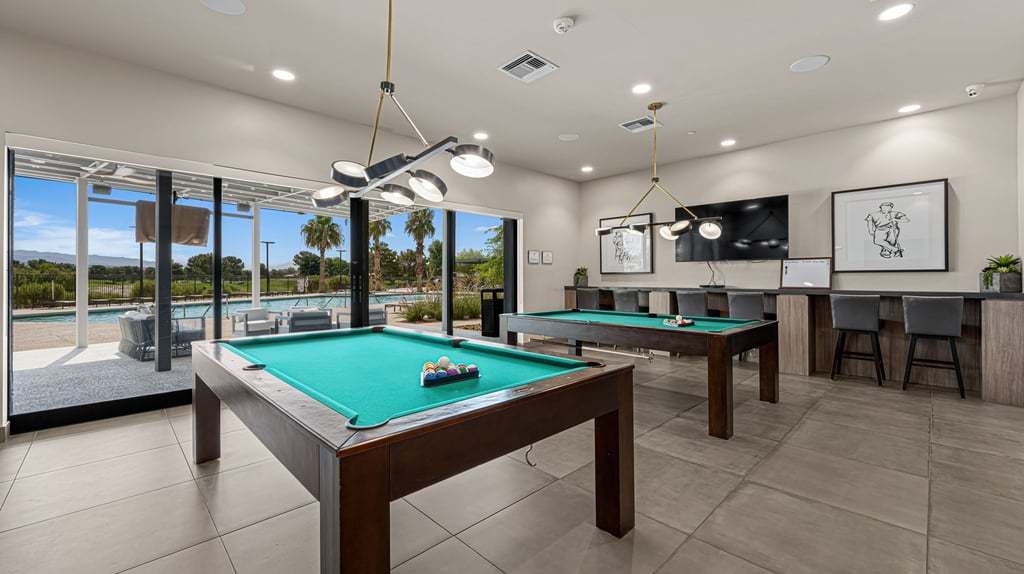 9-custom-Ovation Clubhouse-9