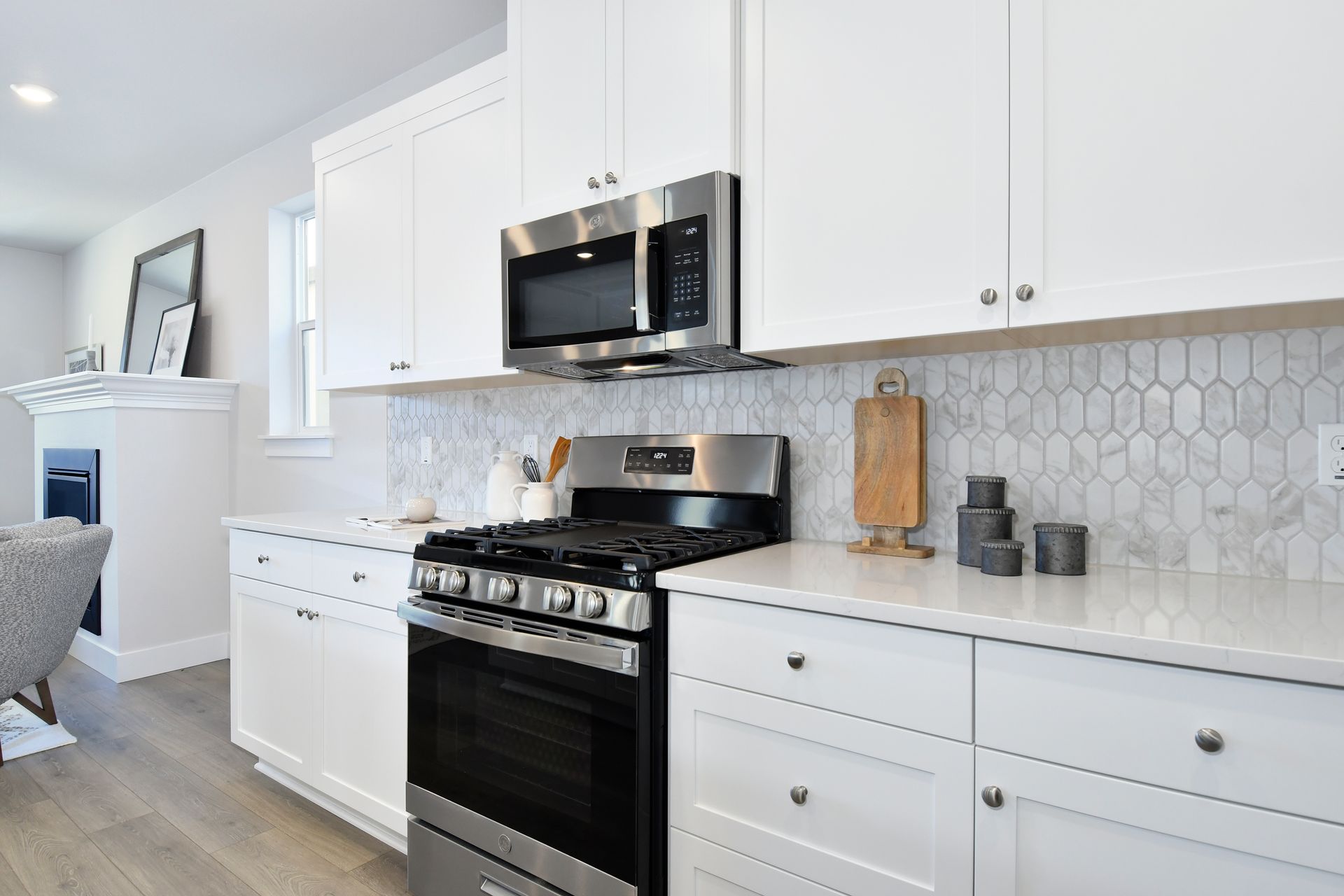 BCTH-7895 NW Eleanor Avenue-22