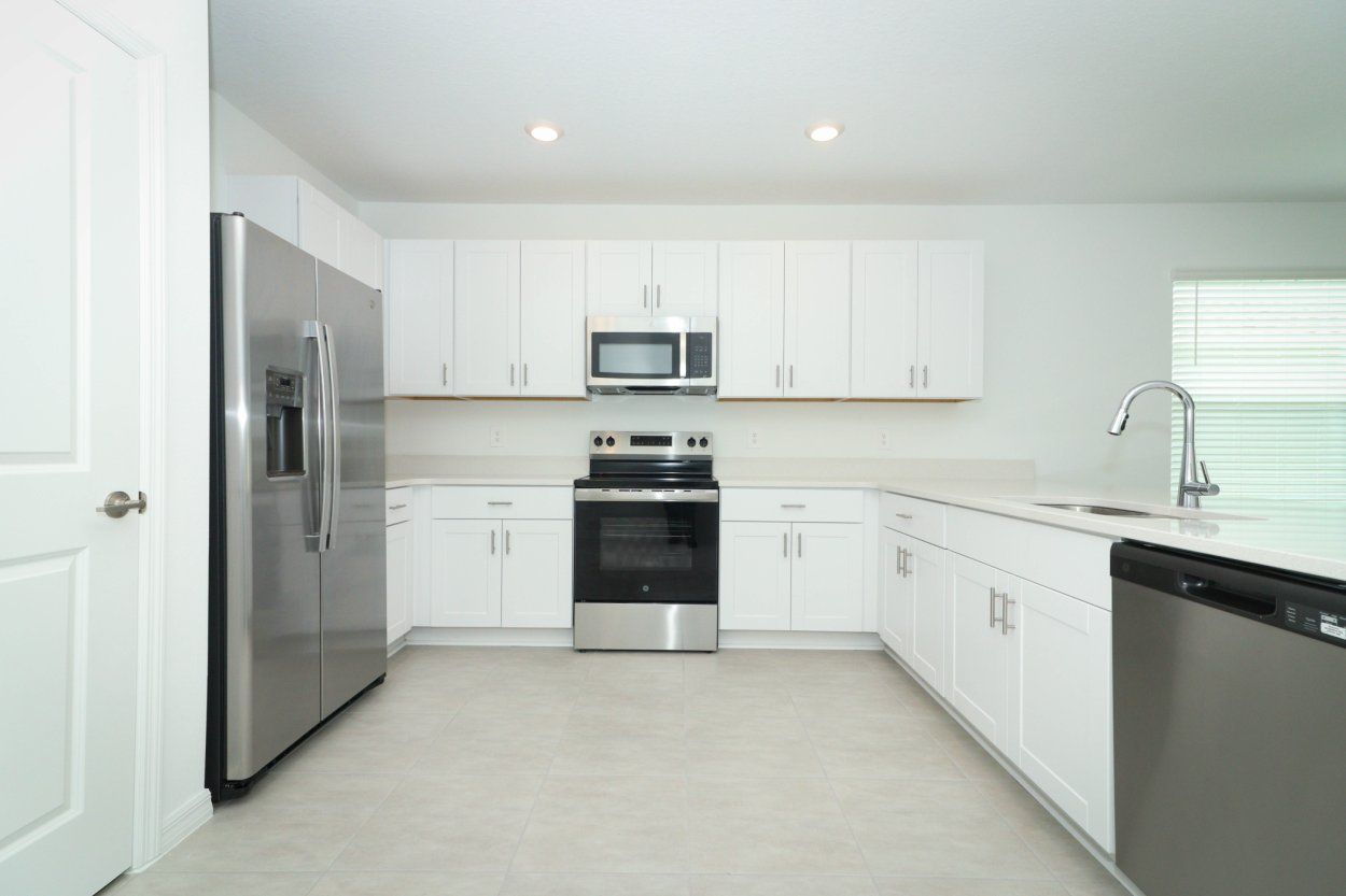 008-Kitchen_Alt_View