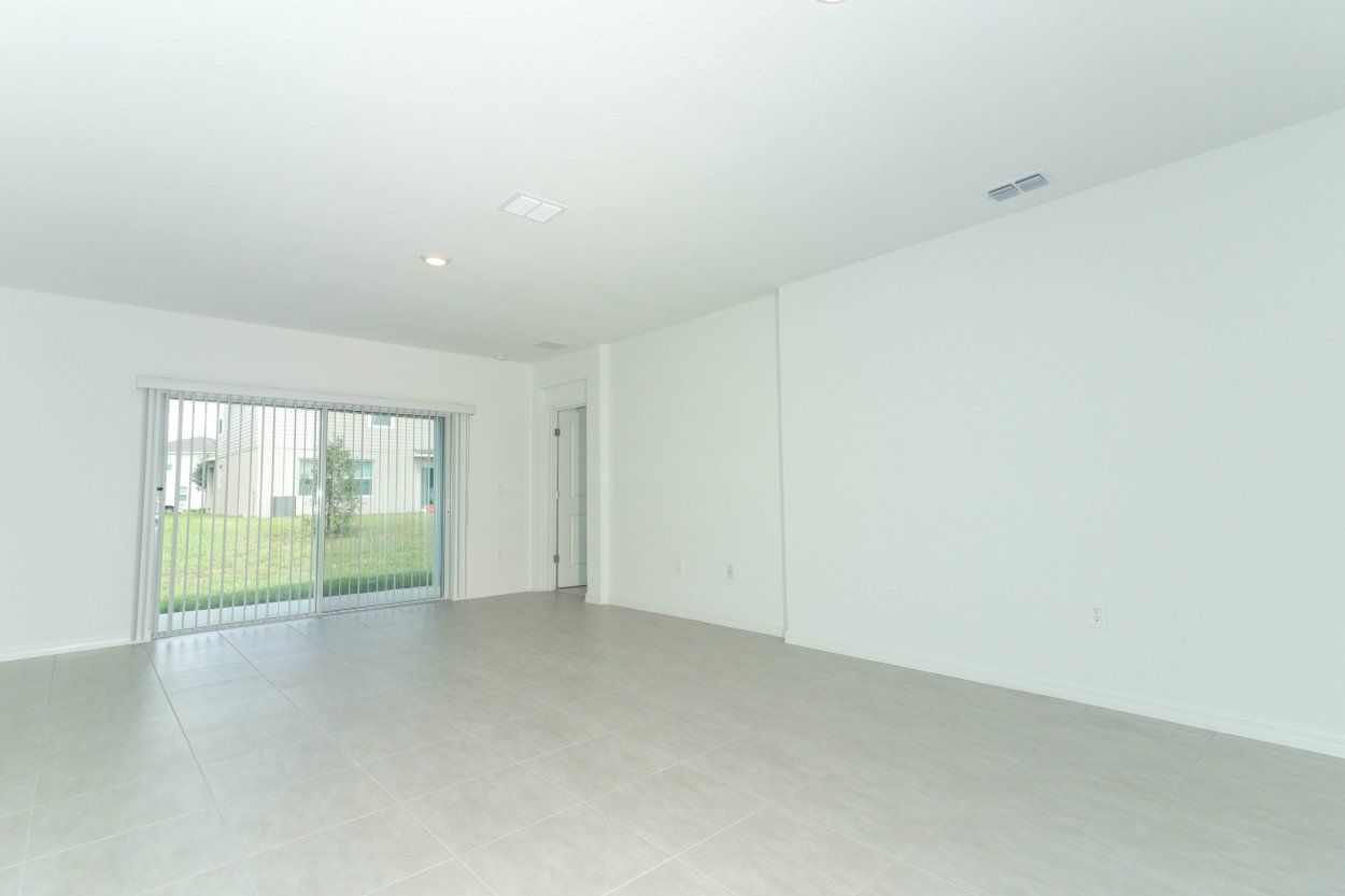 014-Family_Room_Dining_Room_Alt_View