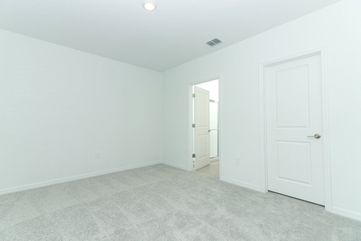 017-Master_Bedroom_Alt_View