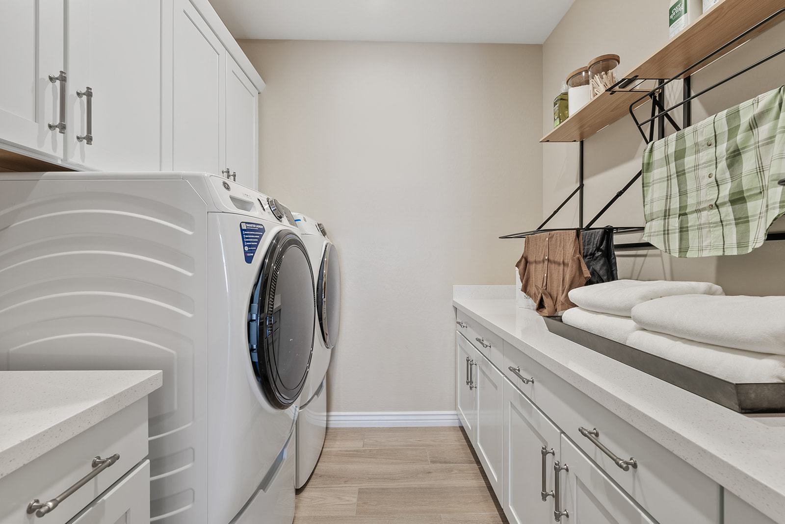 Asante Journey Beacon Model_Laundry