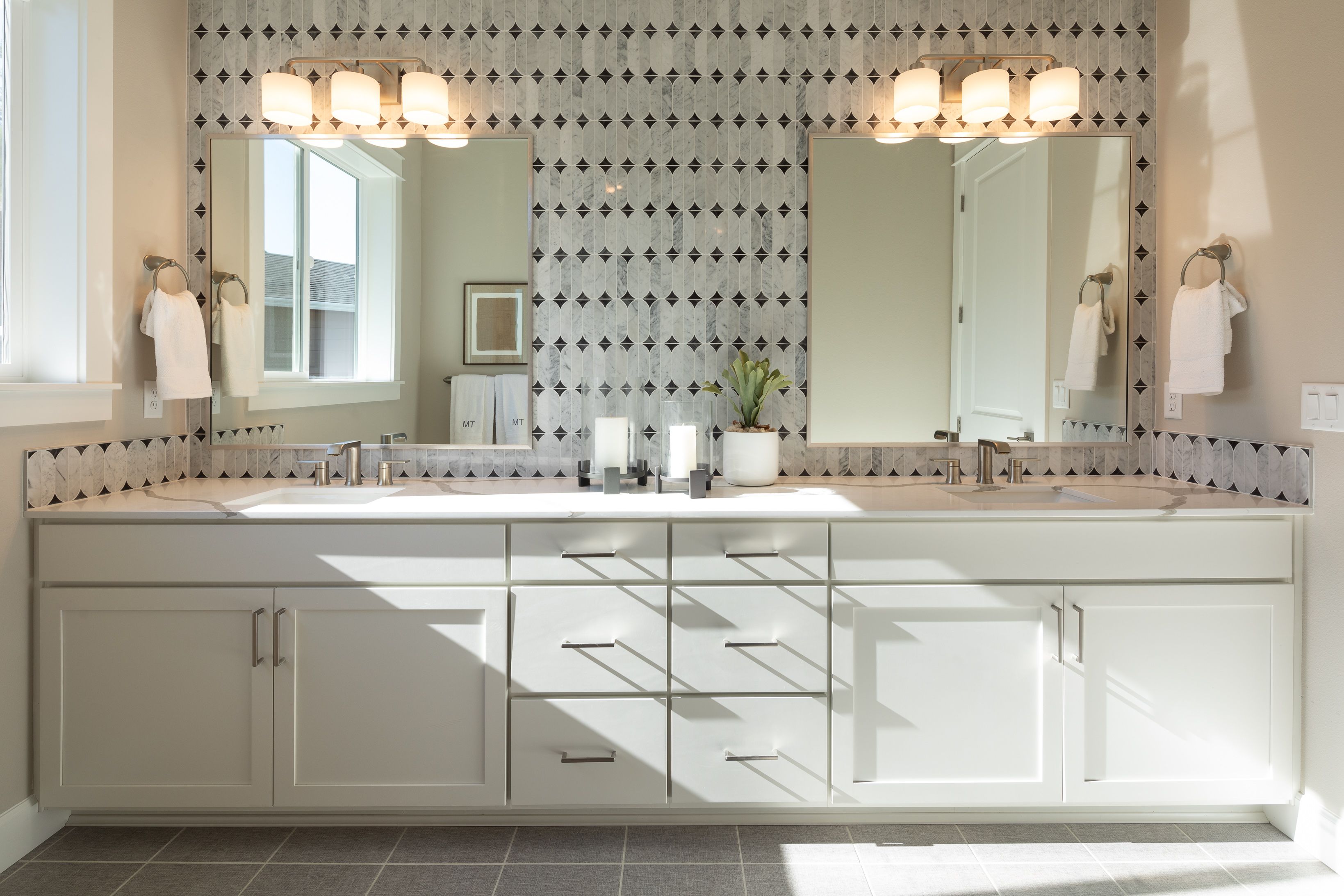 Ovation at Oak Tree Walnut II Primary Bathroom