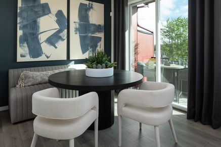 Senderos A22 Dining Room