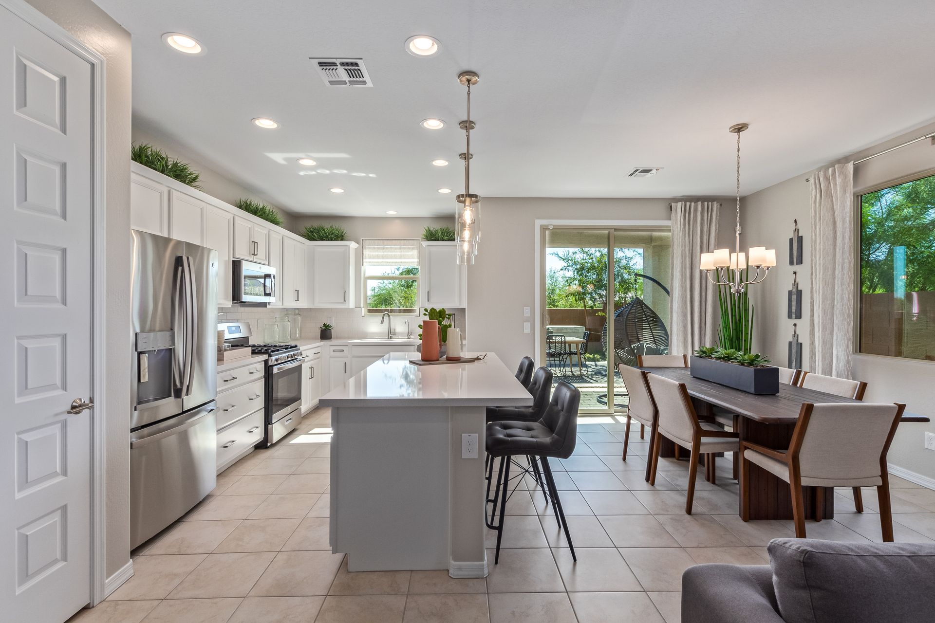 Dining and Kitchen7