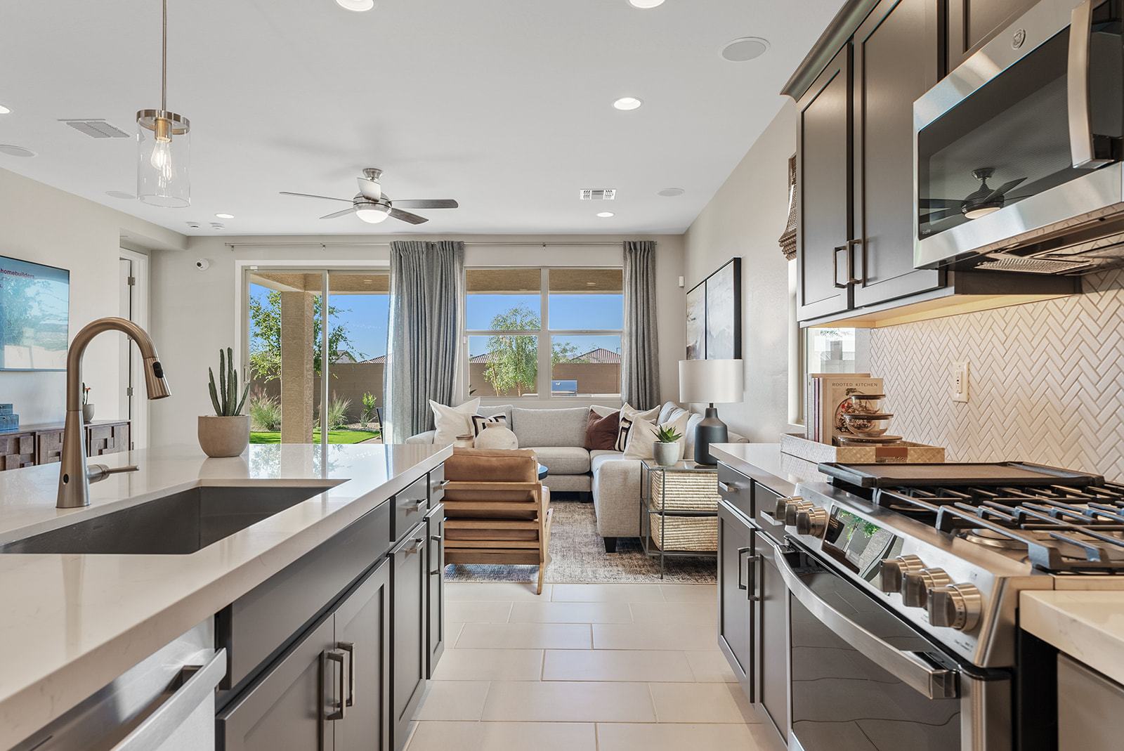 Asante DiscoveryOnyx ModelKitchen and Great...