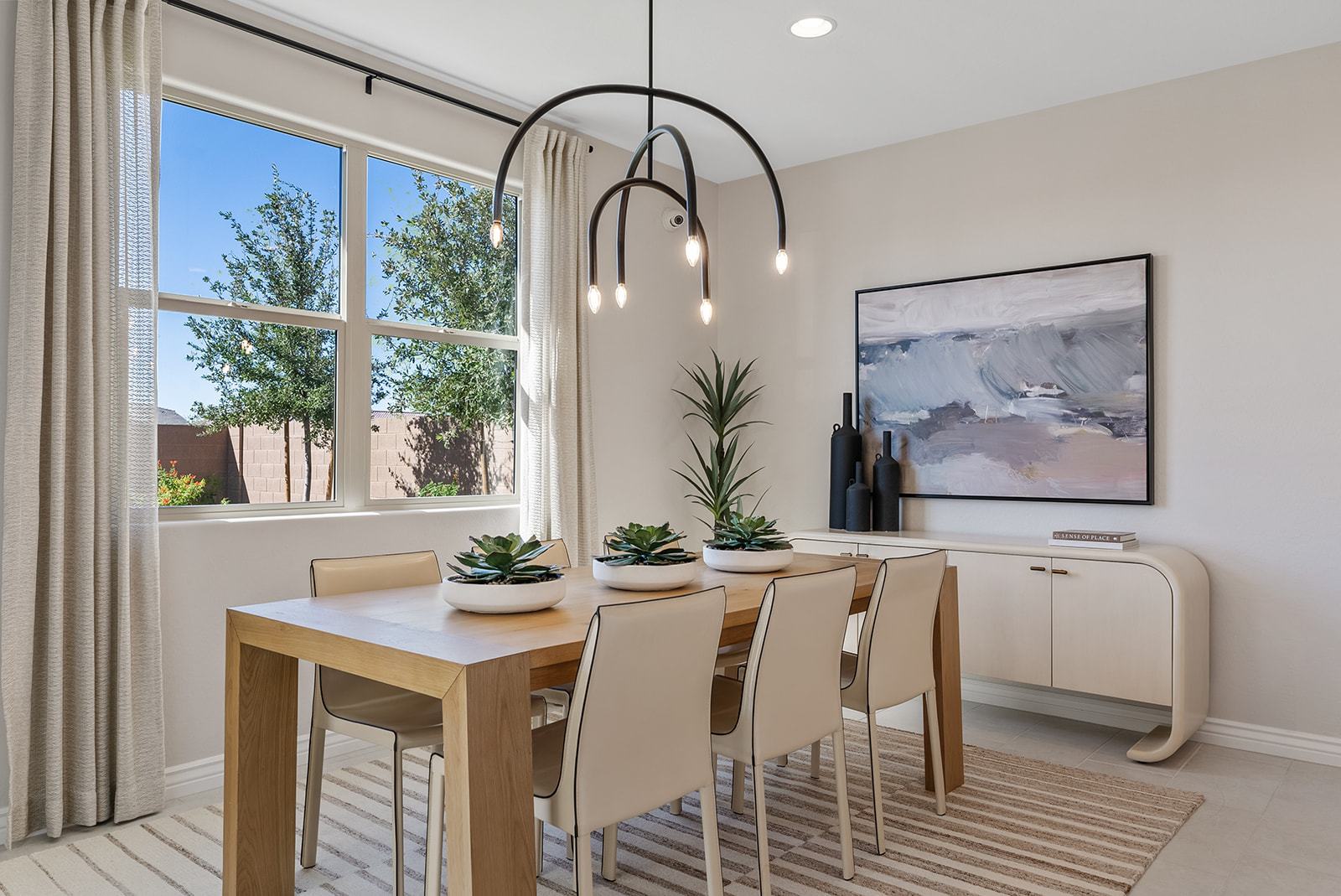 Asante Discovery SiennaDining 2