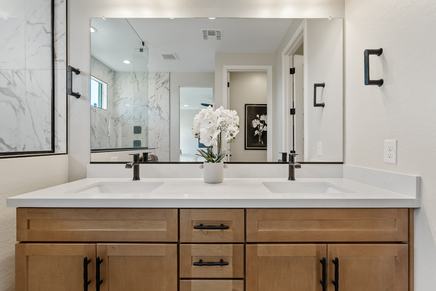 Asante Encore RegalPrimary Bath 2