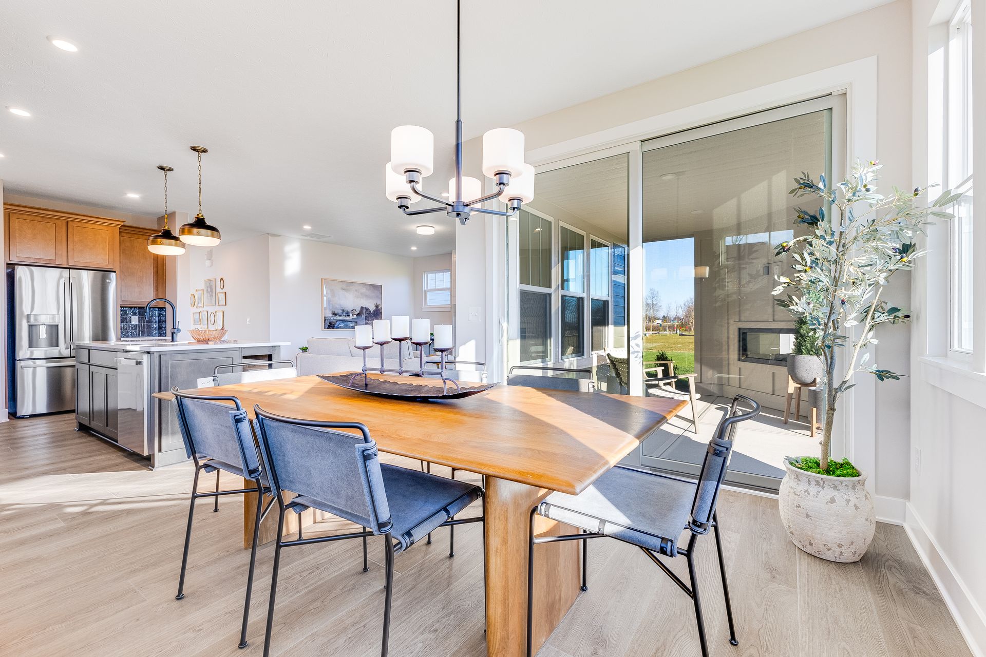 11 Dining Area