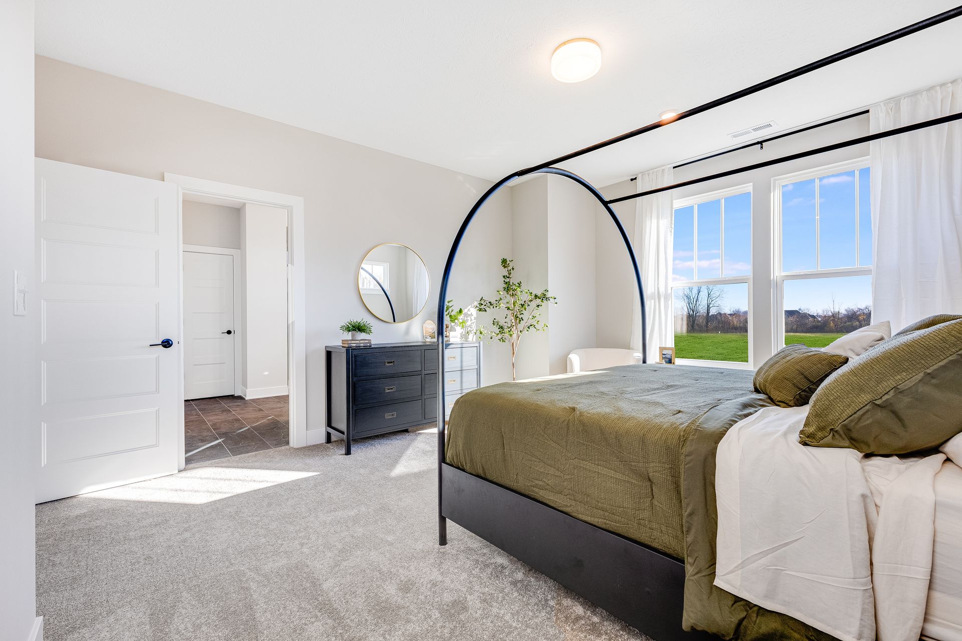 17 Primary Bedroom
