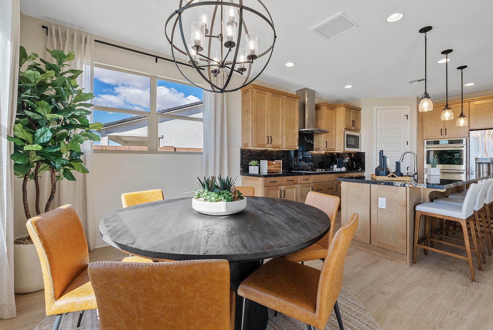 Asante Passage Zion_Dining and Kitchen