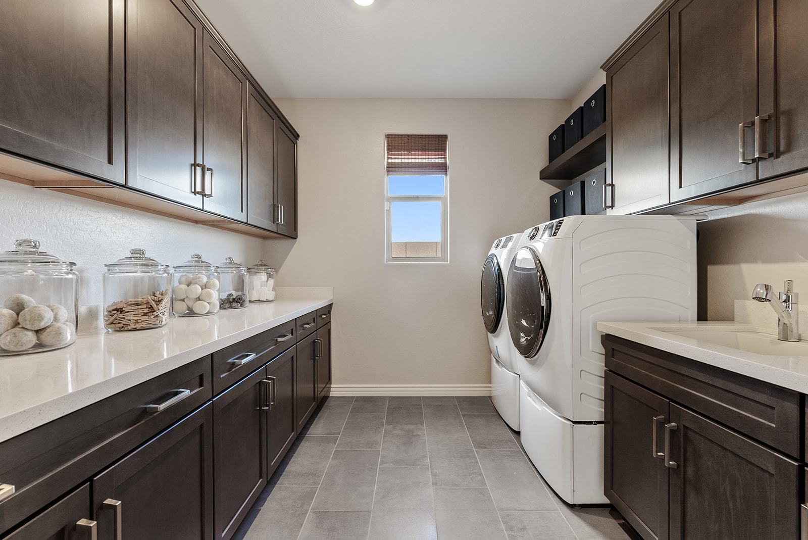 Asante Passage Everglade_Laundry