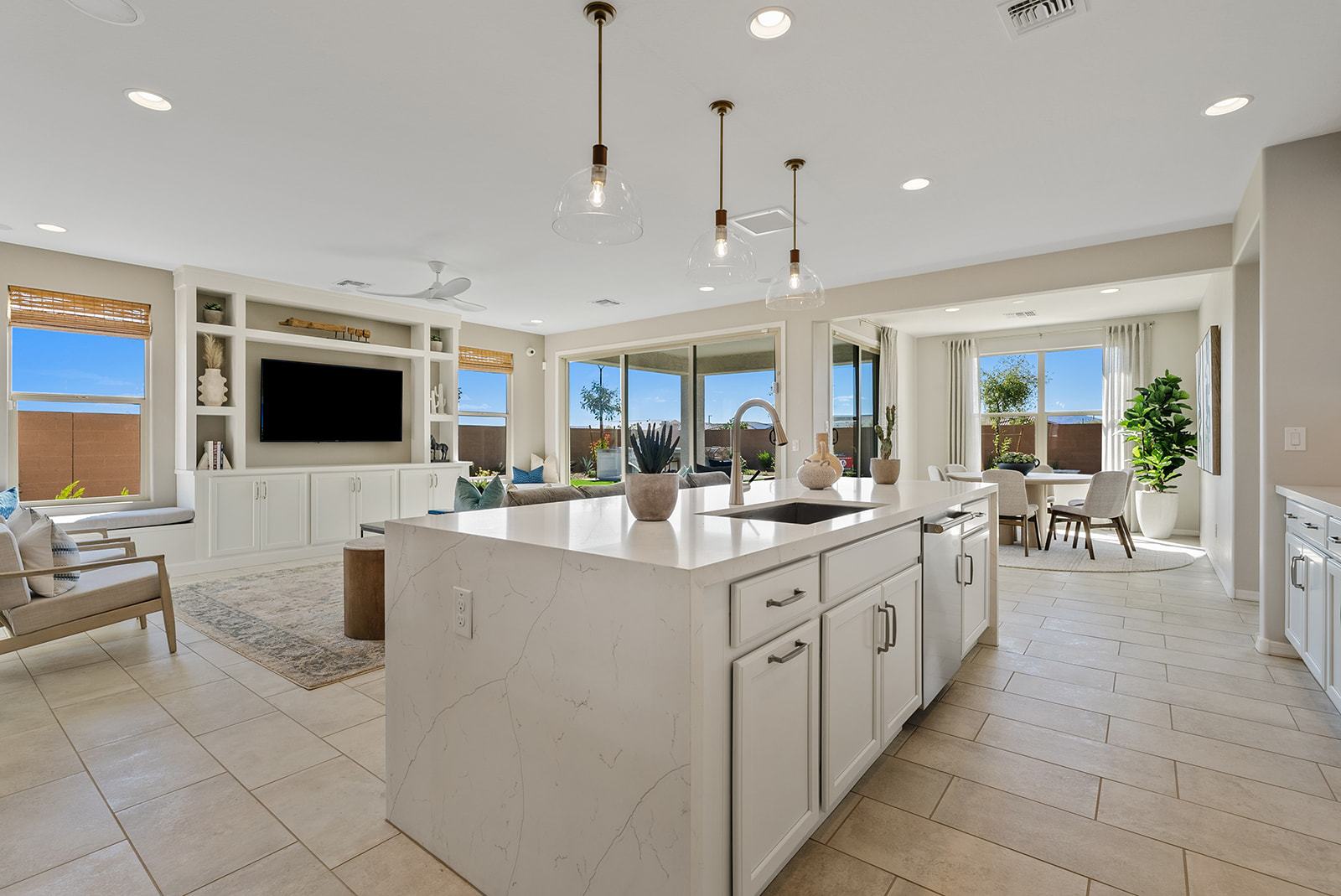 Asante Encore VictoryKitchen and Great Room 1