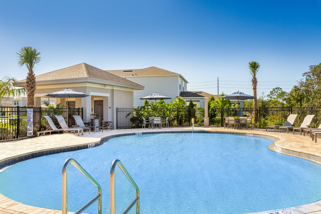 hjflorlandomarioncreekamenitycommunitypool08