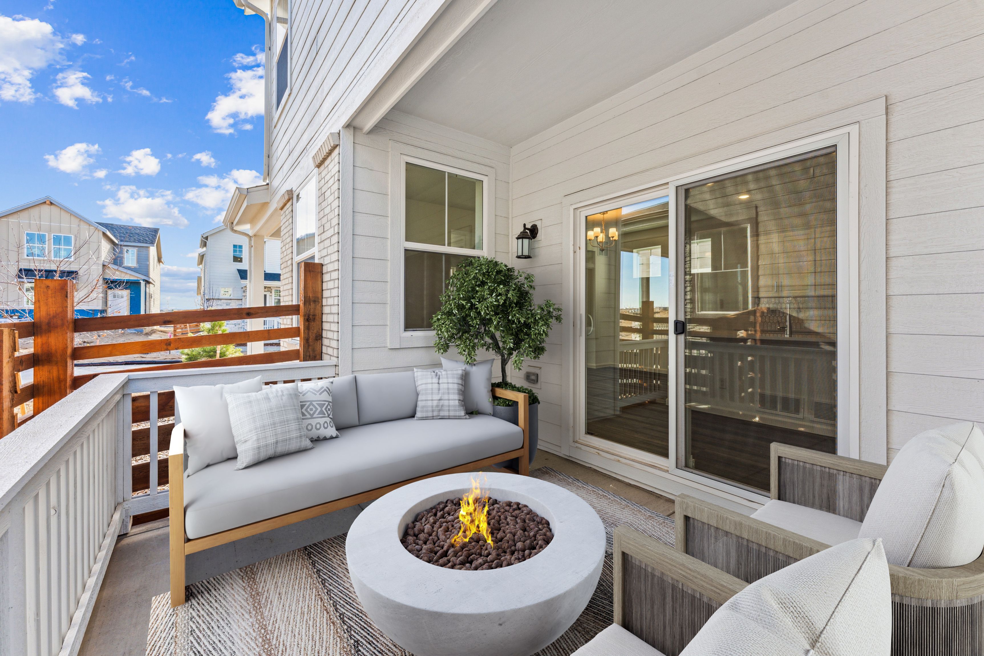 235840383316NCoolidgeWy2612241202