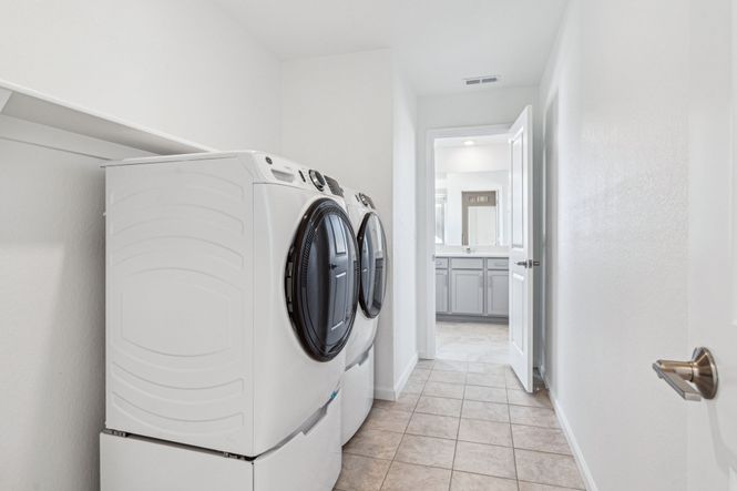 024-16653-W-93rd-Wy