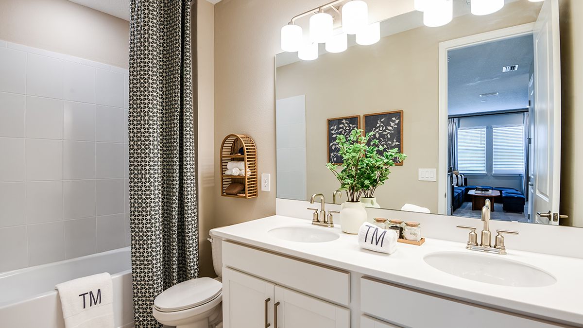 Aden-North-Anastasia-2609-1200x675