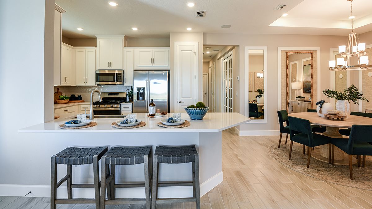 Esp-at-Center-Lake-Caicos-2564-1200x675