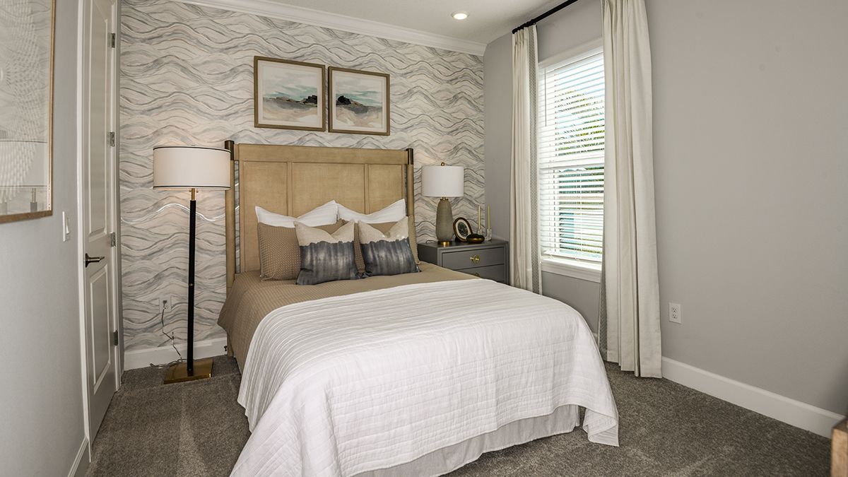 Esp-at-Center-Lake-Caicos-2629-1200x675