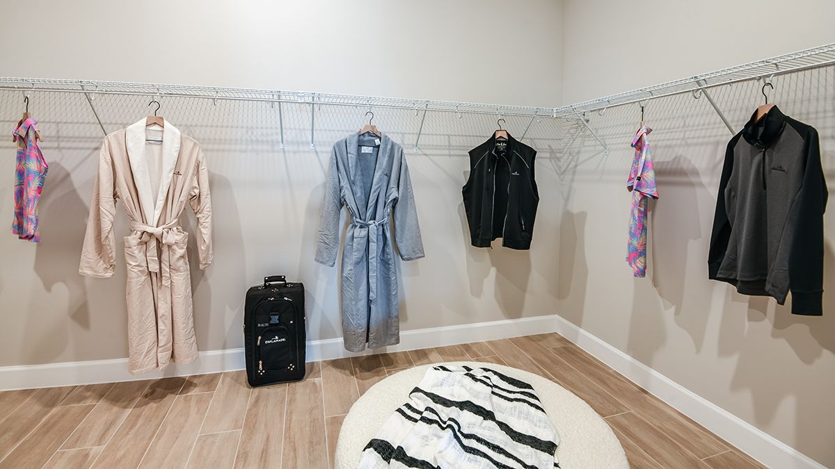 Esp-at-Center-Lake-Pallazio-2884-1200x675