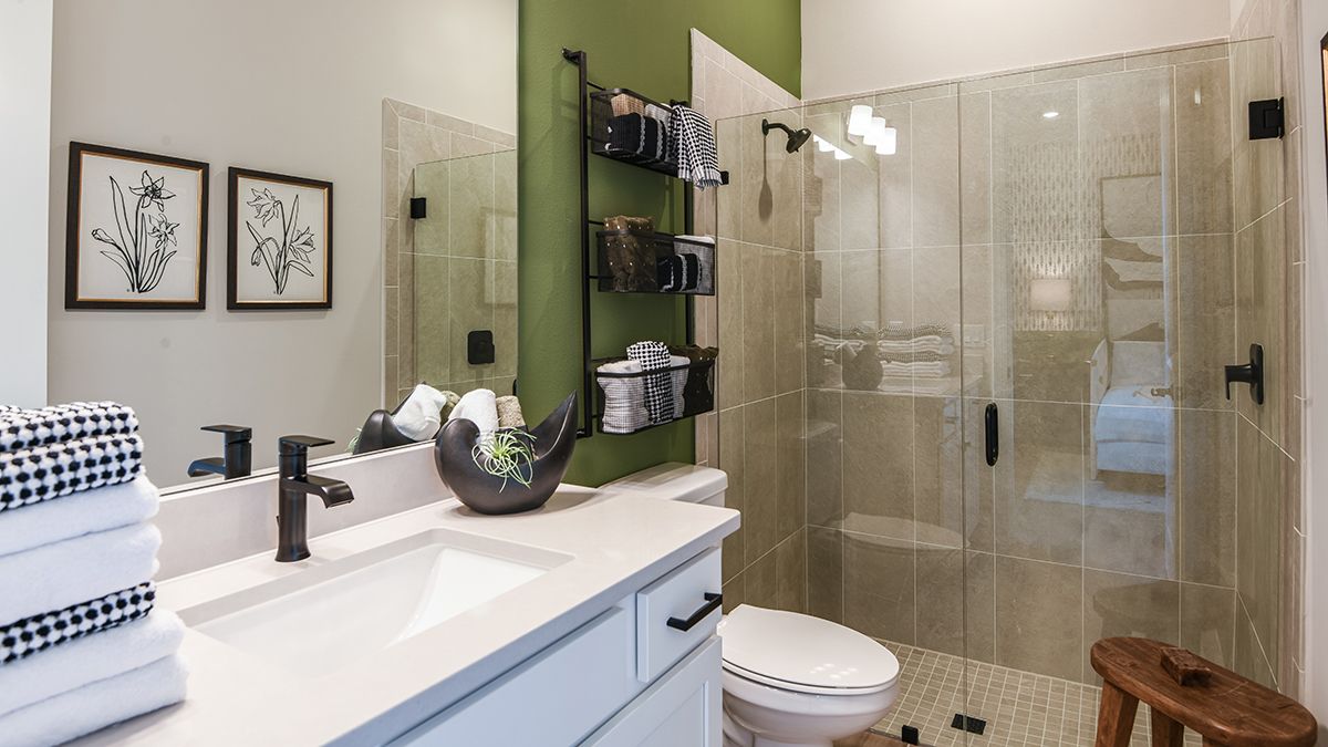 Esp-at-Center-Lake-Pallazio-2800-1200x675