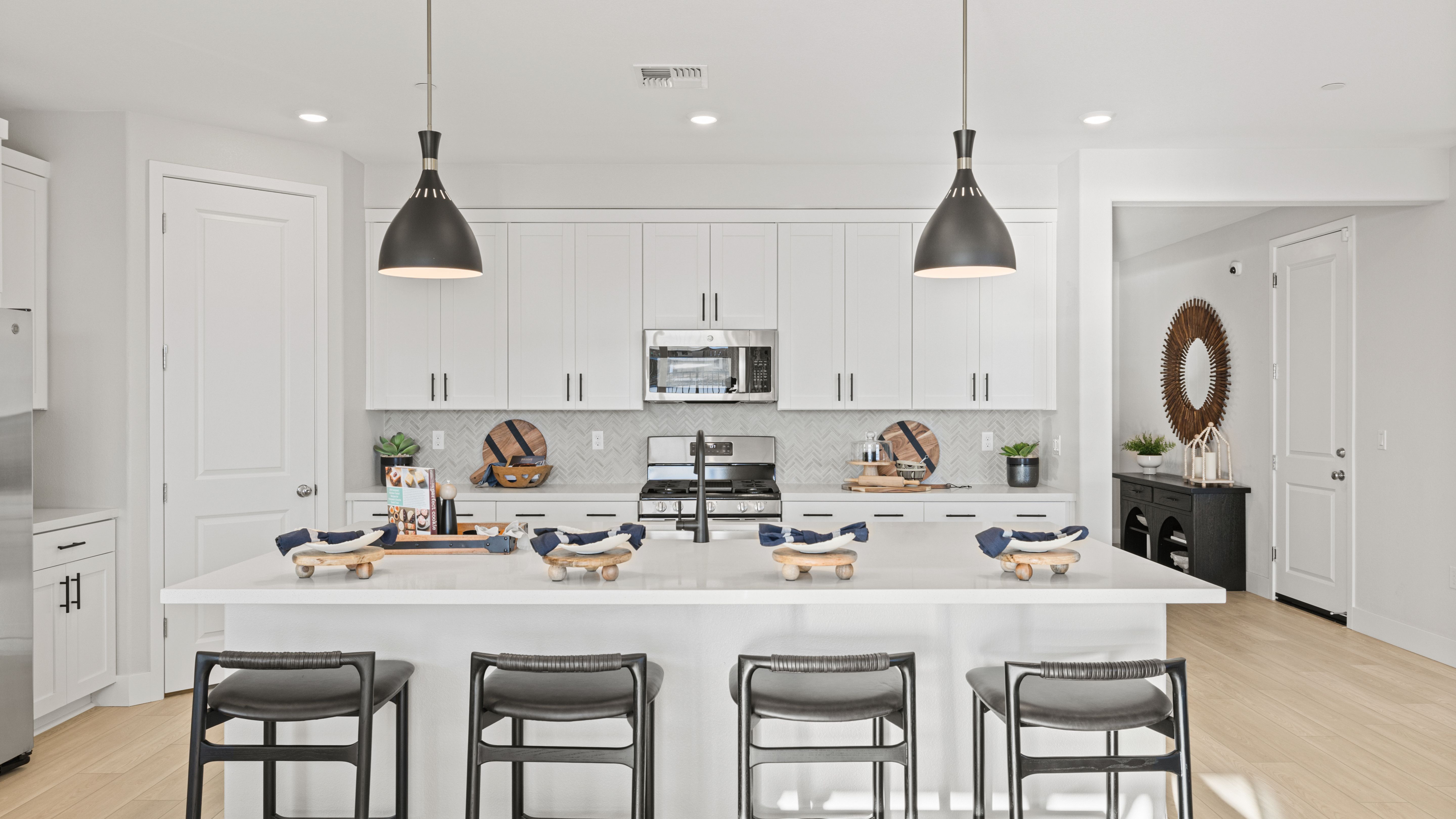 Lacewood Kitchen 3