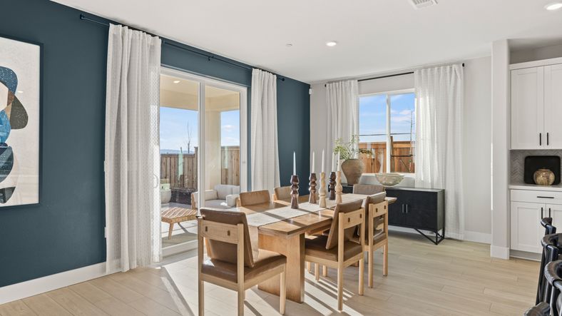 Lacewood Dining