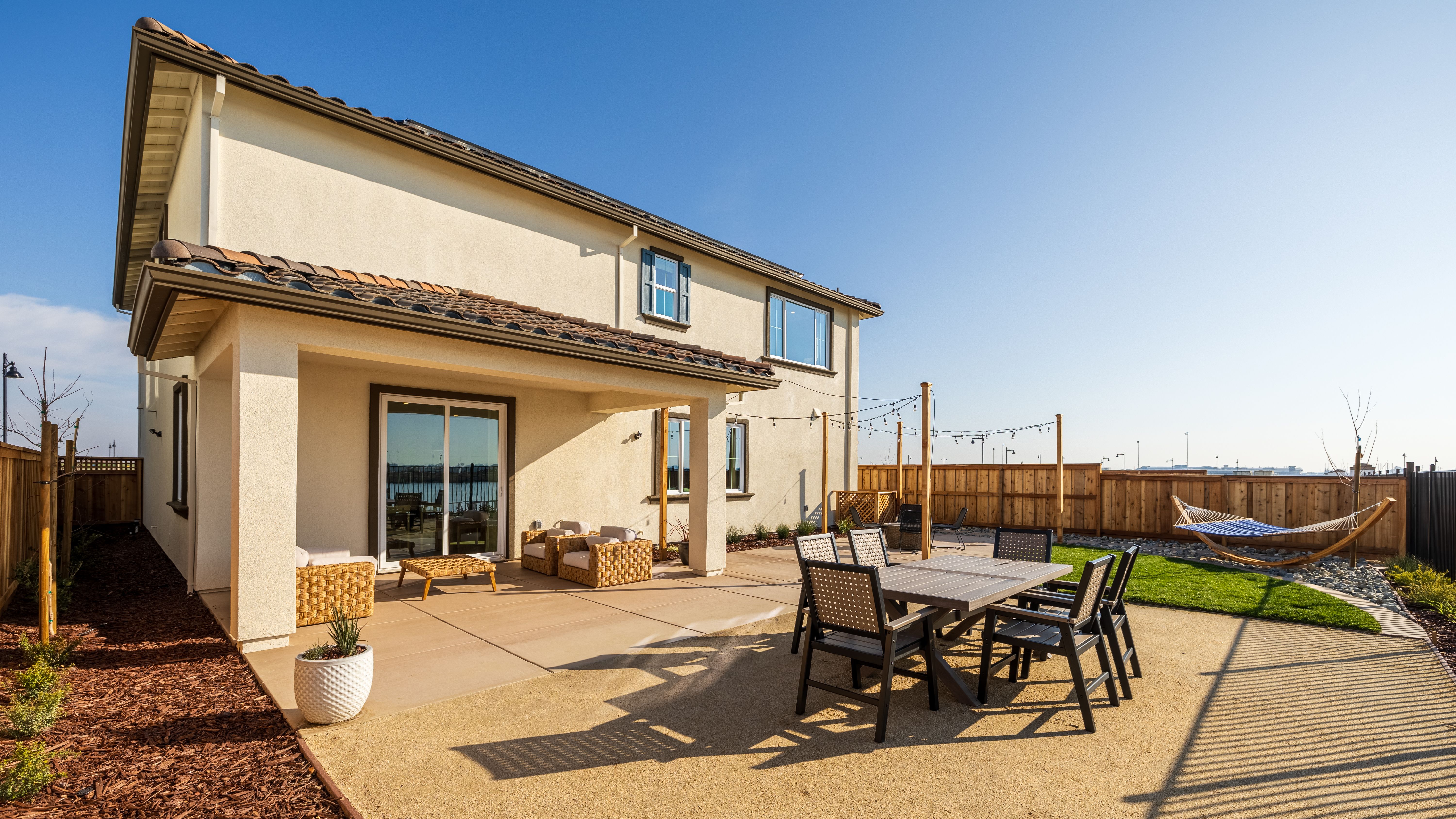 Lacewood rear yard 3