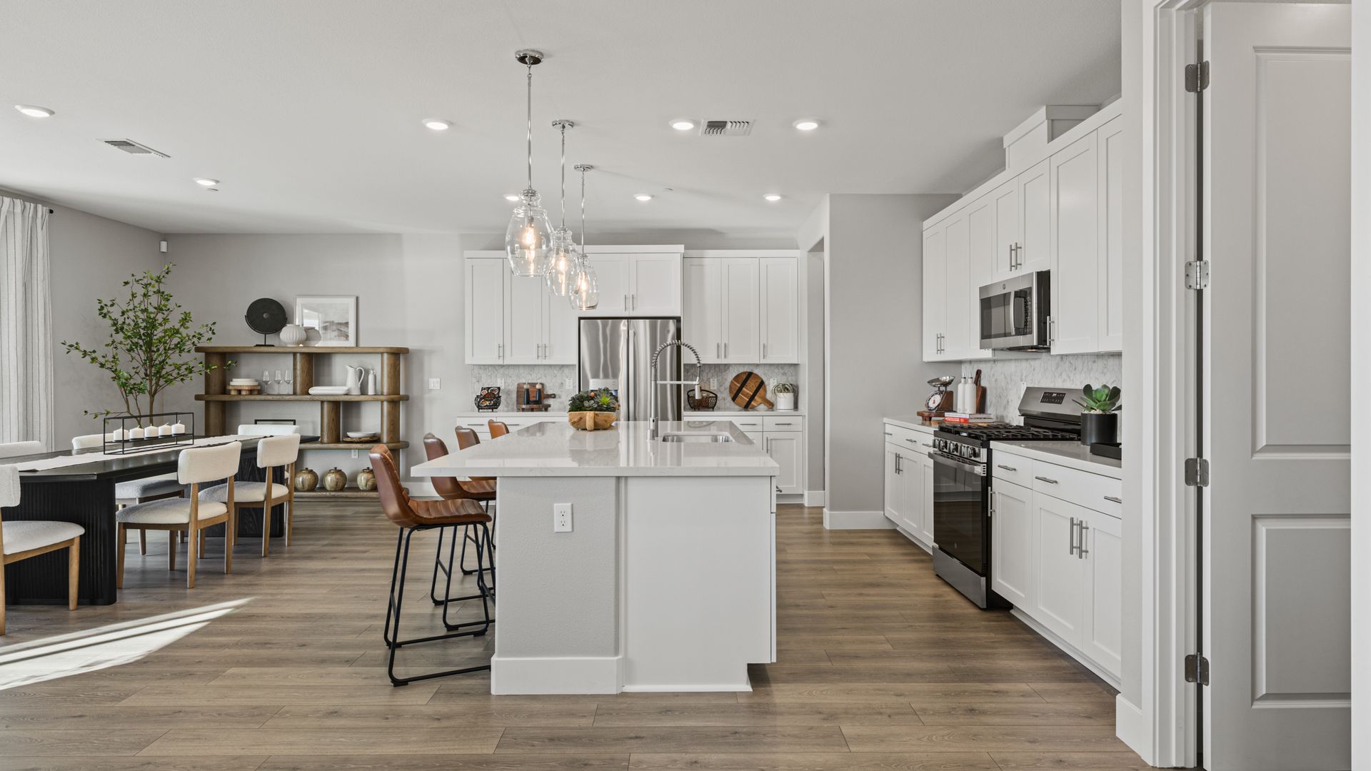 Lily Kitchen Dining