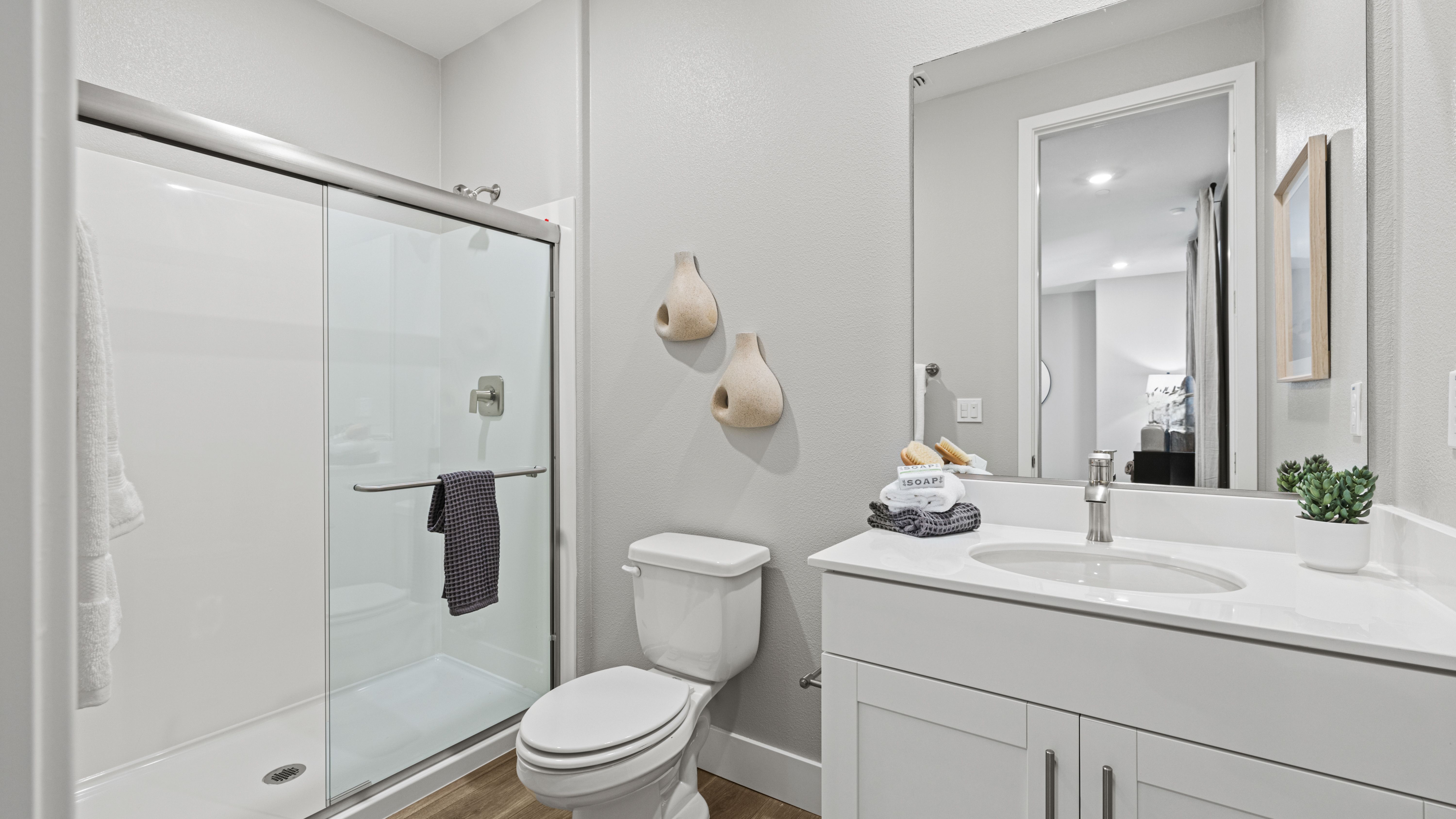 Lily Optional Bath 4