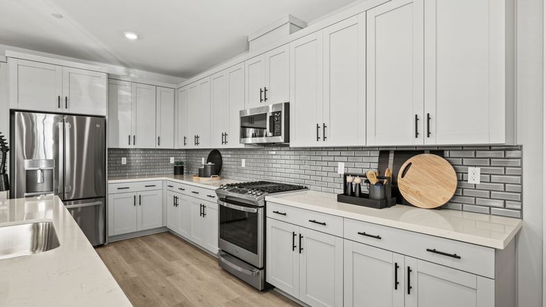 Luna Kitchen 3